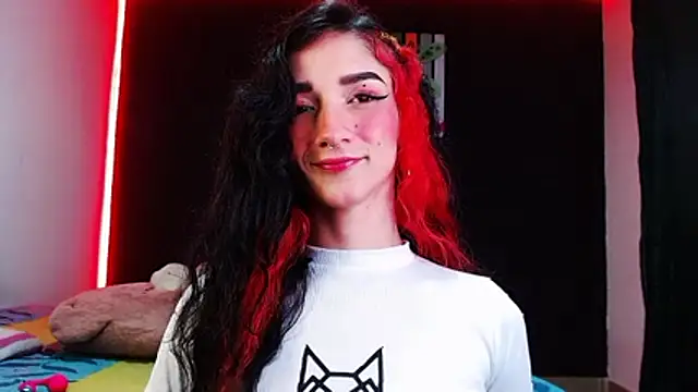 ingrid zese  online show from December 15, 2025, 8:24 pm