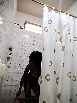 oshun 0 online show from October 20, 2025, 1:55 pm