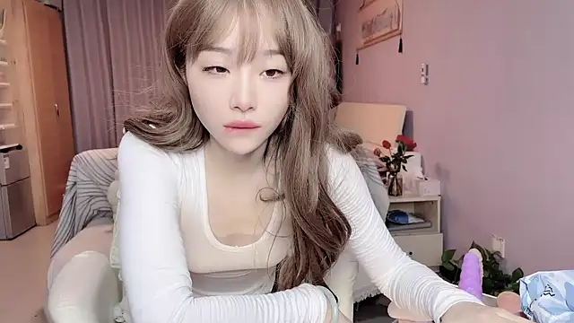 Snapshot of Y2Luvk chatting on October 6, 2025, 11:24 pm Y2Luvk online show from October 6, 2025, 11:24 pm