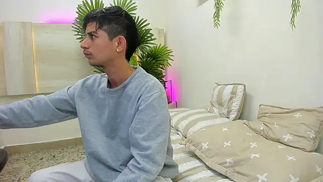 Snapshot of Wicked_Twink chatting on October 24, 2025, 11:06 am Wicked Twink online show from October 24, 2025, 11:06 am