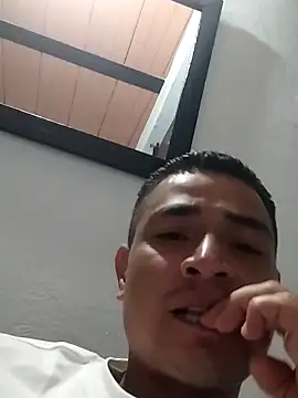Snapshot of hoteder chatting on May 3, 2026, 11:55 pm hoteder online show from May 3, 2026, 11:55 pm