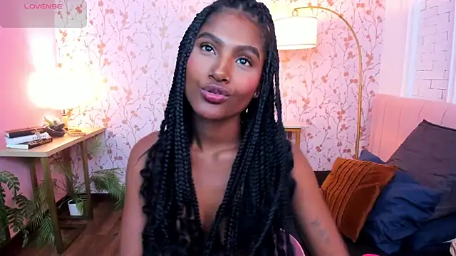 Snapshot of halleylorens chatting on July 27, 2026, 7:32 pm halleylorens online show from July 27, 2026, 7:32 pm