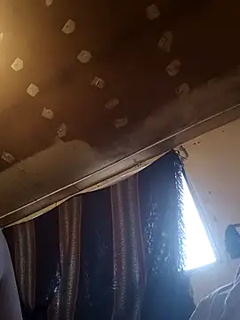 Snapshot of lucho2328 chatting on October 1, 2025, 10:38 pm lucho2328 online show from October 1, 2025, 10:38 pm