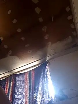 Snapshot of lucho2328 chatting on October 4, 2025, 12:30 am lucho2328 online show from October 4, 2025, 12:30 am