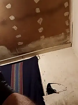 Snapshot of lucho2328 chatting on October 11, 2025, 3:28 am lucho2328 online show from October 11, 2025, 3:28 am