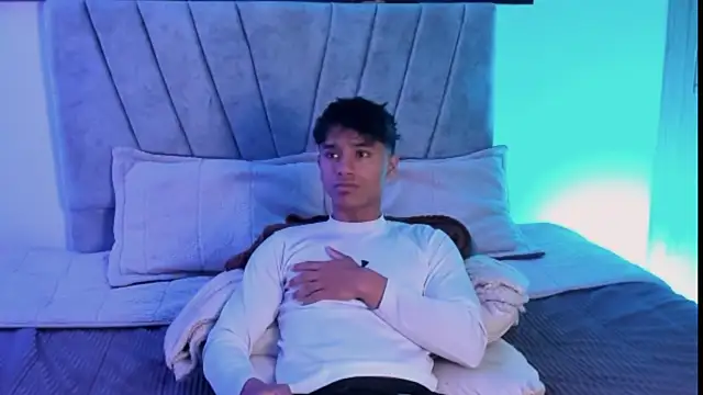 Snapshot of ZYZZ1312 chatting on October 17, 2025, 5:48 pm ZYZZ1312 online show from October 17, 2025, 5:48 pm