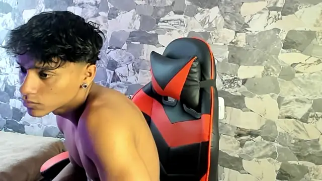 ZYZZ1312 online show from May 11, 2026, 8:17 pm