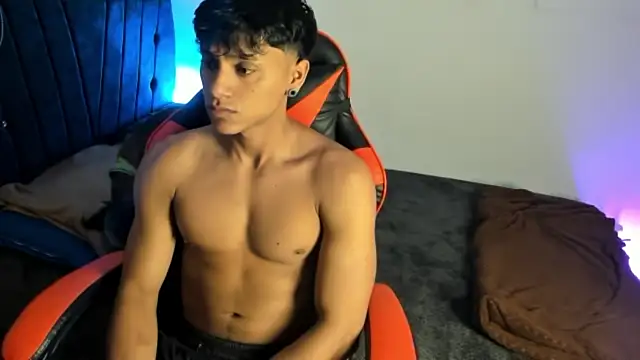 ZYZZ1312 online show from June 10, 2026, 3:18 am
