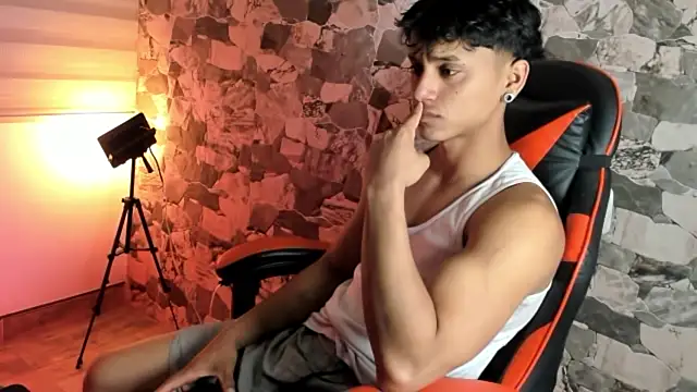 ZYZZ1312 online show from June 25, 2026, 1:16 am