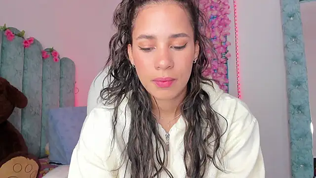 Camila Smith 22 online show from September 9, 2025, 1:49 am