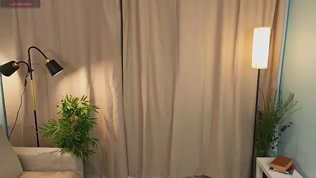 Snapshot of lisabaus chatting on September 22, 2025, 7:10 am lisabaus online show from September 22, 2025, 7:10 am