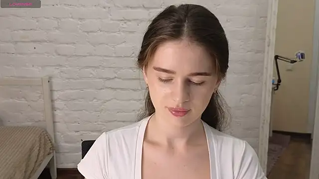 Snapshot of Olivia_Farrell chatting on September 21, 2025, 12:51 pm Olivia Farrell online show from September 21, 2025, 12:51 pm