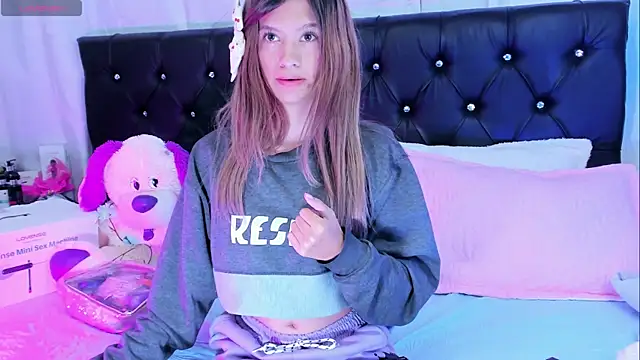 Snapshot of Sofiia_cute_ chatting on February 10, 2026, 11:09 pm Sofiia cute online show from February 10, 2026, 11:09 pm