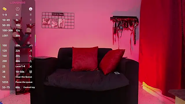 JulietthNoir online show from September 29, 2025, 6:13 pm