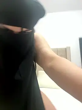 Snapshot of Moroccanbigass chatting on January 11, 2026, 10:37 pm Moroccanbigass online show from January 11, 2026, 10:37 pm