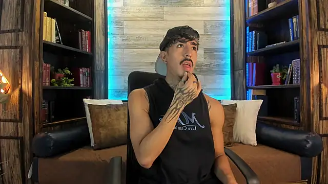 Snapshot of Donovan_Desmond chatting on October 9, 2025, 7:56 pm Donovan Desmond online show from October 9, 2025, 7:56 pm