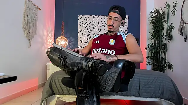 Donovan Desmond online show from March 4, 2026, 2:50 am