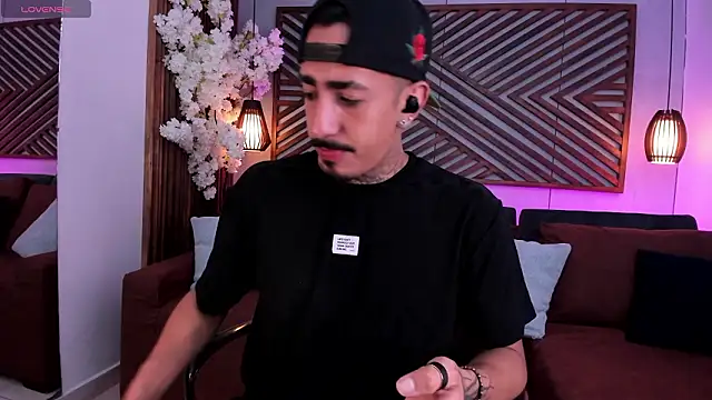 Donovan Desmond online show from March 7, 2026, 3:36 am