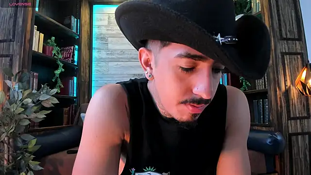 Snapshot of Donovan_Desmond chatting on June 5, 2026, 8:03 pm Donovan Desmond online show from June 5, 2026, 8:03 pm