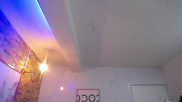 dania b  online show from September 9, 2025, 8:08 pm