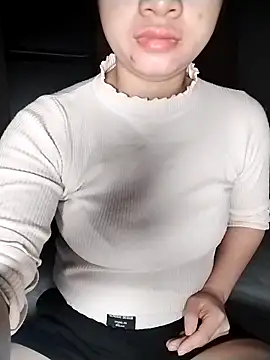 Mie rose online show from November 1, 2025, 10:56 pm