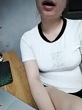 Mie rose online show from March 8, 2026, 2:10 pm