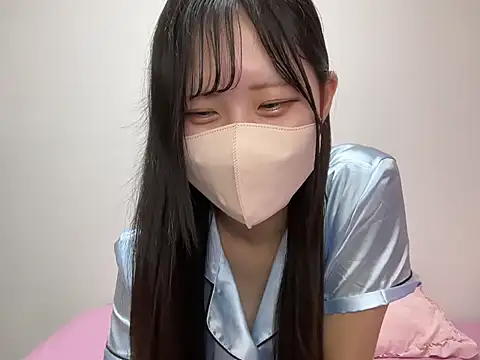 Snapshot of noa_uxu chatting on October 13, 2025, 12:38 pm noa uxu online show from October 13, 2025, 12:38 pm