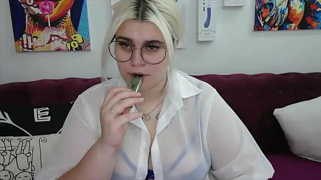 Amber Monro online show from September 23, 2025, 3:09 am