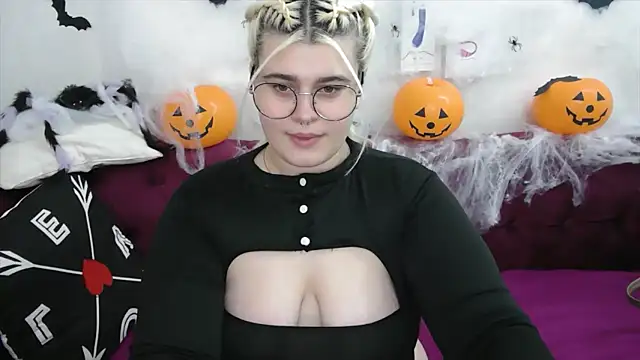 Amber Monro online show from October 21, 2025, 2:12 am