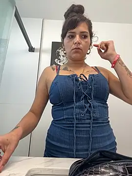 intoxicated13 online show from November 28, 2025, 4:20 pm