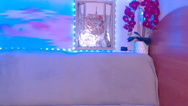 LucyStella8888 online show from November 30, 2025, 4:22 pm