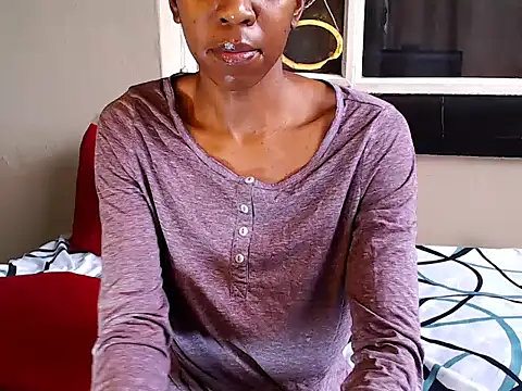 Snapshot of PetiteEbonyBabe chatting on September 28, 2025, 7:36 am PetiteEbonyBabe online show from September 28, 2025, 7:36 am