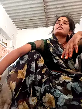 Kiran12xxx online show from October 13, 2025, 7:08 am