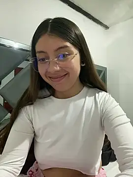 Sara-cooper2 online show from June 10, 2026, 2:38 pm