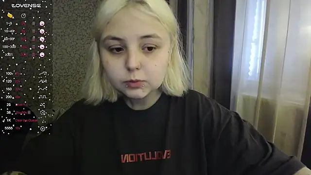 Snapshot of vendymories chatting on September 9, 2025, 10:26 am vendymories online show from September 9, 2025, 10:26 am