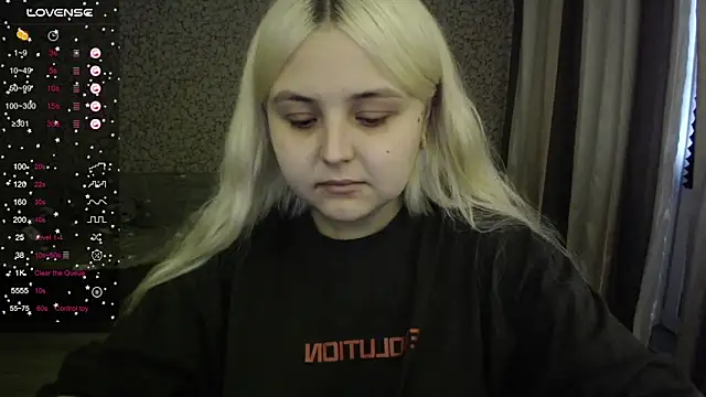 Snapshot of vendymories chatting on October 7, 2025, 11:29 am vendymories online show from October 7, 2025, 11:29 am