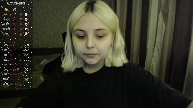 Snapshot of vendymories chatting on October 17, 2025, 11:18 pm vendymories online show from October 17, 2025, 11:18 pm