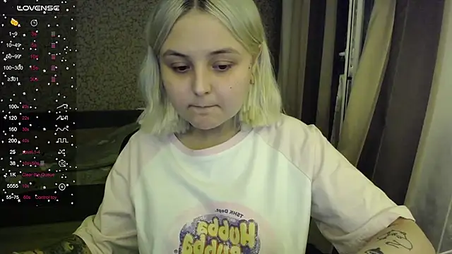 Snapshot of vendymories chatting on October 23, 2025, 12:10 am vendymories online show from October 23, 2025, 12:10 am