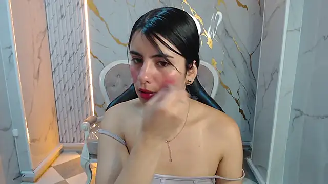 Snapshot of Eilyn_love_b chatting on September 20, 2025, 12:50 pm Eilyn love b online show from September 20, 2025, 12:50 pm