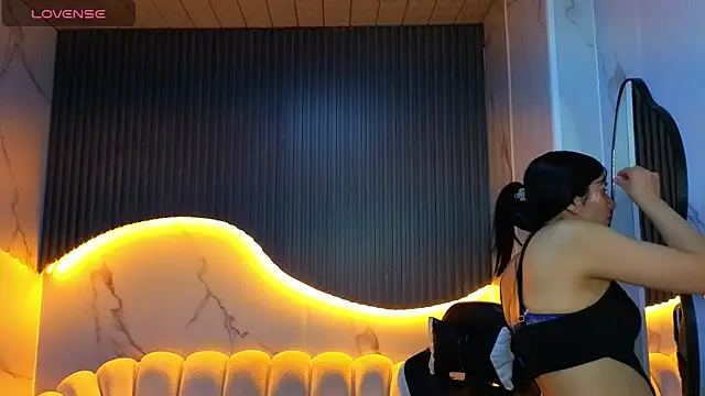 Snapshot of Eilyn_love_b chatting on October 20, 2025, 12:49 pm Eilyn love b online show from October 20, 2025, 12:49 pm