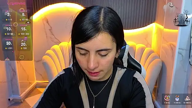 Snapshot of Eilyn_love_b chatting on October 28, 2025, 1:03 pm Eilyn love b online show from October 28, 2025, 1:03 pm