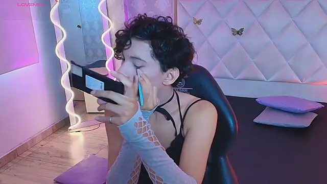 Chipi tay online show from March 18, 2026, 7:17 pm