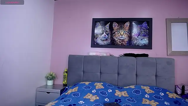 Katty Katt  online show from September 12, 2025, 2:44 am