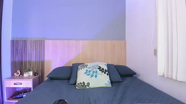  Ashly 77 online show from October 3, 2025, 7:33 pm