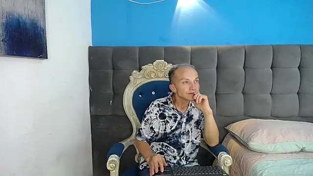 DaddyPoweer online show from October 12, 2025, 3:27 am