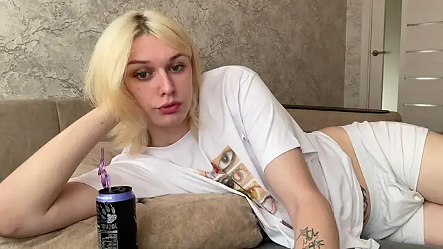 evelina228 online show from October 1, 2025, 7:14 am