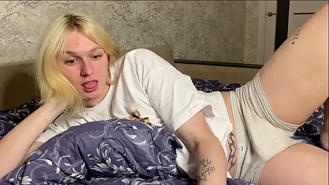 evelina228 online show from November 18, 2025, 7:51 pm