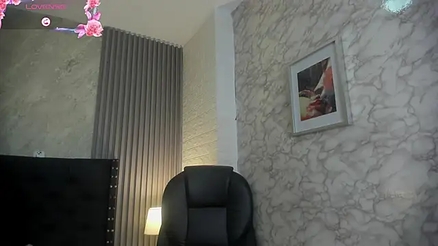 Snapshot of alicy__torres chatting on October 15, 2025, 12:16 pm alicy torres online show from October 15, 2025, 12:16 pm