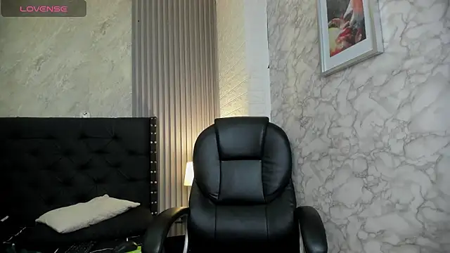 Snapshot of alicy__torres chatting on October 21, 2025, 12:17 pm alicy torres online show from October 21, 2025, 12:17 pm