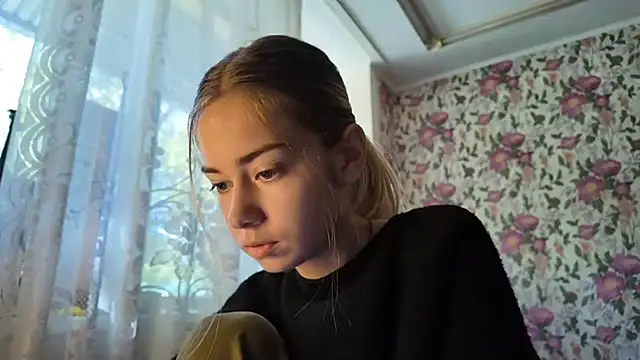 Witching Moon online show from September 13, 2025, 8:14 am